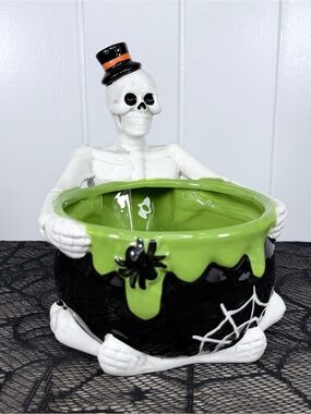 NEW Spooky Hollow Skeleton Holding a Cauldron Halloween Bowl